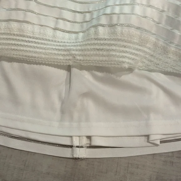 💕SOLD💕Francesca’s white skirt (Miami) - Picture 2 of 6